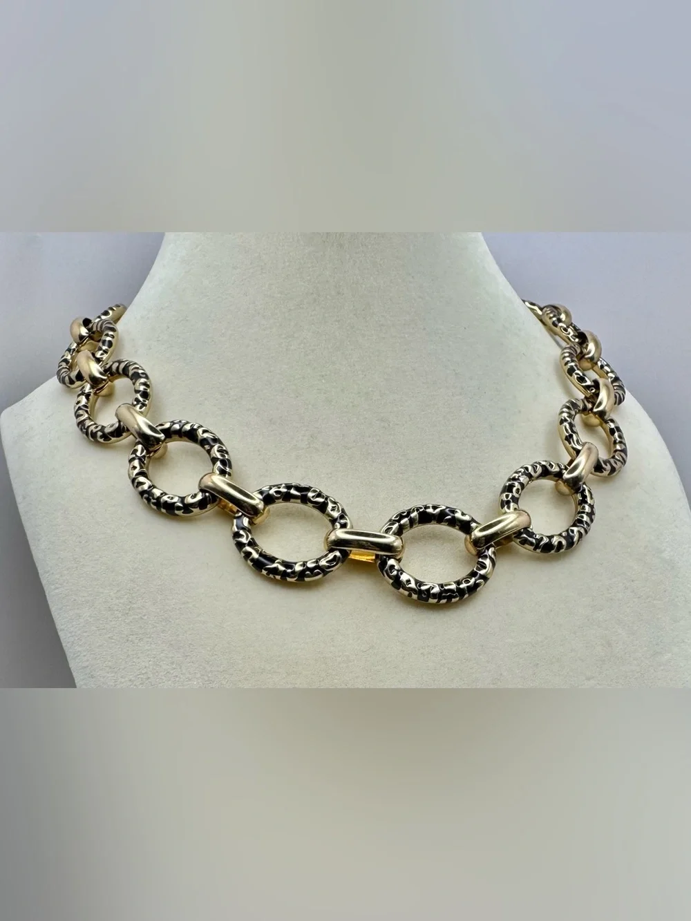 Ann Taylor Gold Tone Chain Link Necklace with Black Textured Oval Rings NWT